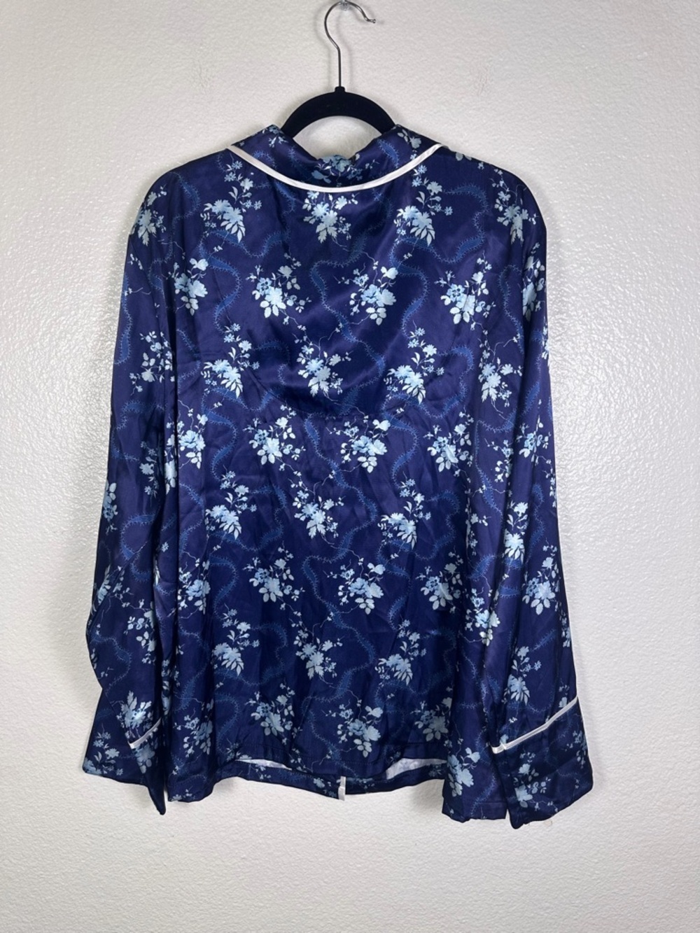 Madeleine Fig Women's Navy Floral Satin Pajama Set 3XL Plus Size Long Sleeve - Picture 3 of 10